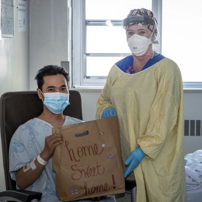 COVID patient receiving a gift bag